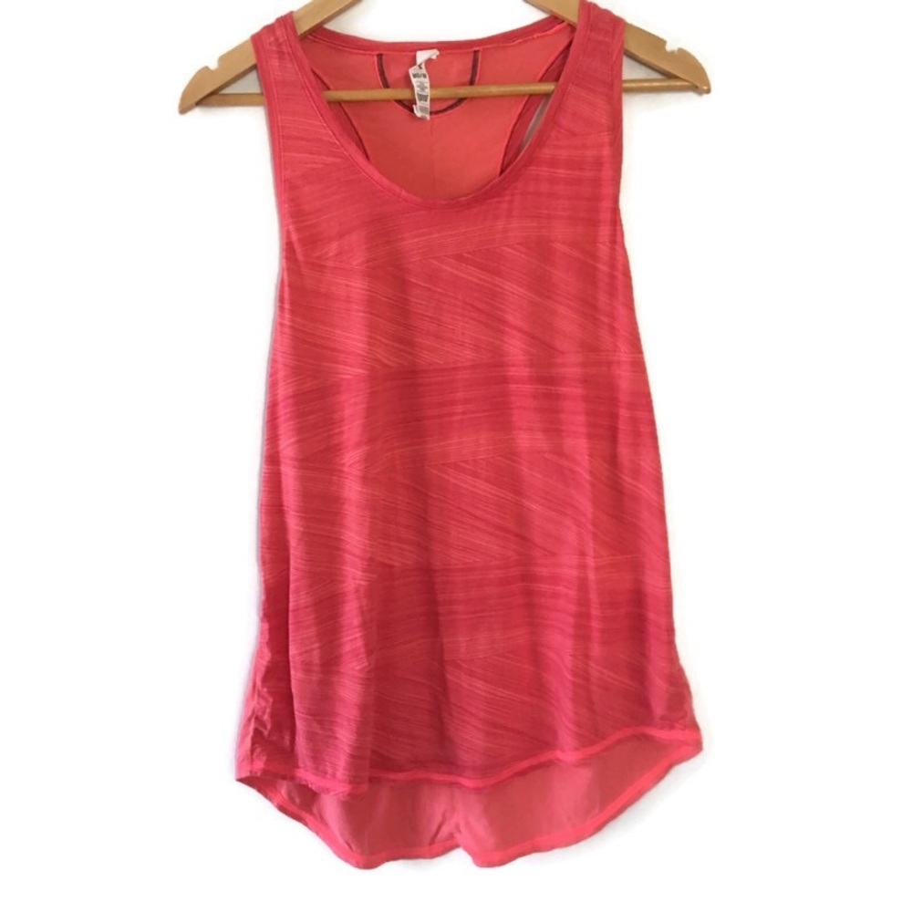 UNDER ARMOUR coral orange fitted tank top